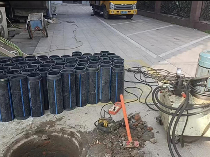 开封PE置换管厂家 DN315置换管 非开挖管短管置换